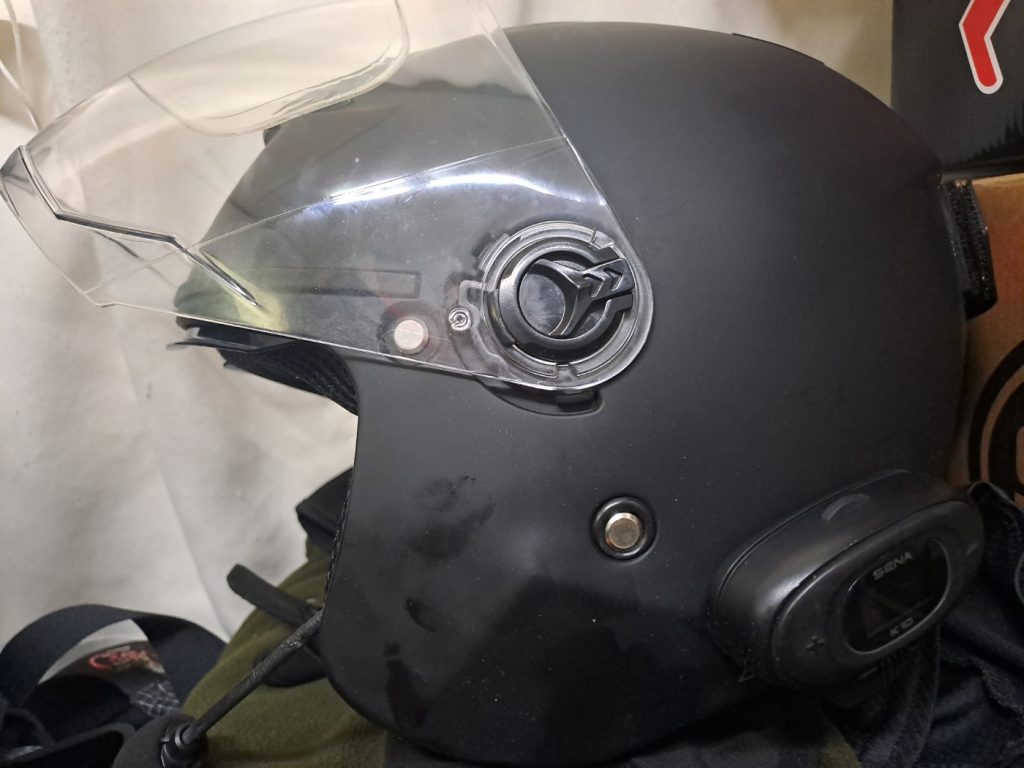 실제 헬멧 장착된 모습